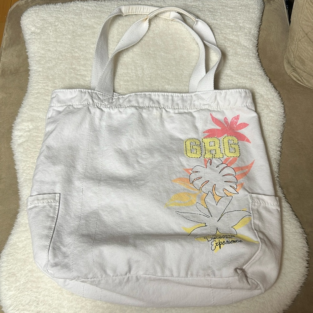 Garage Canvas tote bag